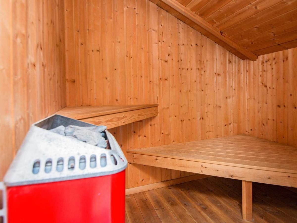 5 Person Holiday Home In B Rkop Egeskov  Kültér fotó