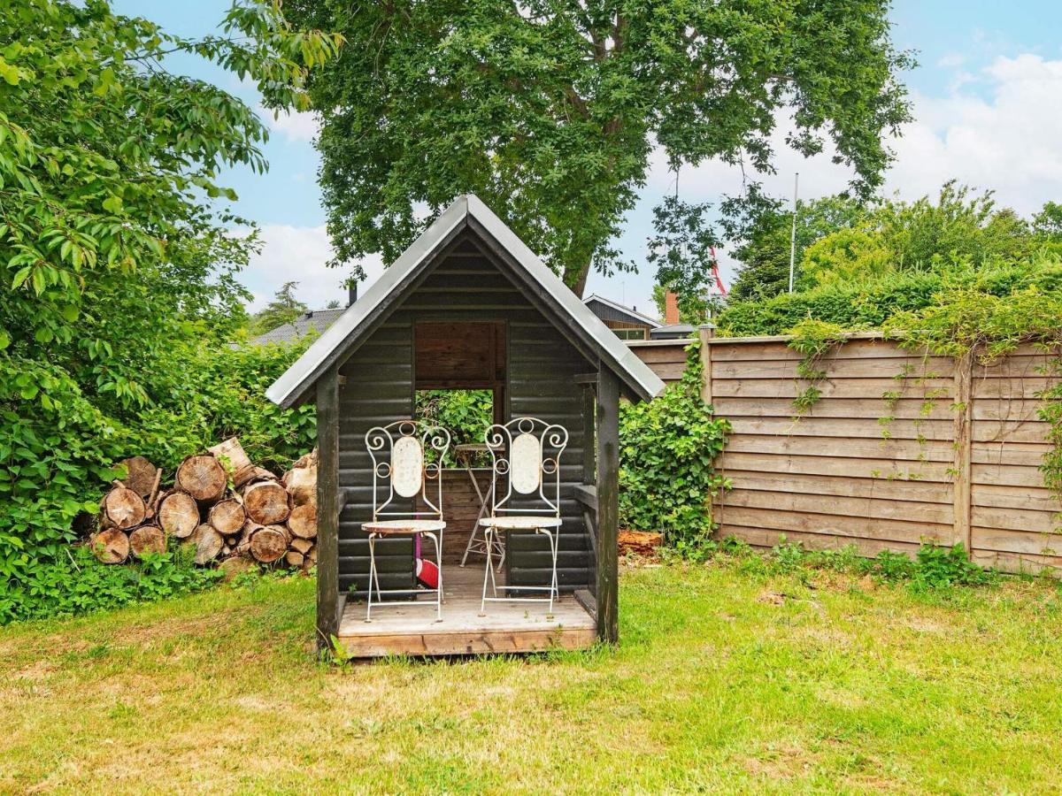 5 Person Holiday Home In B Rkop Egeskov  Kültér fotó