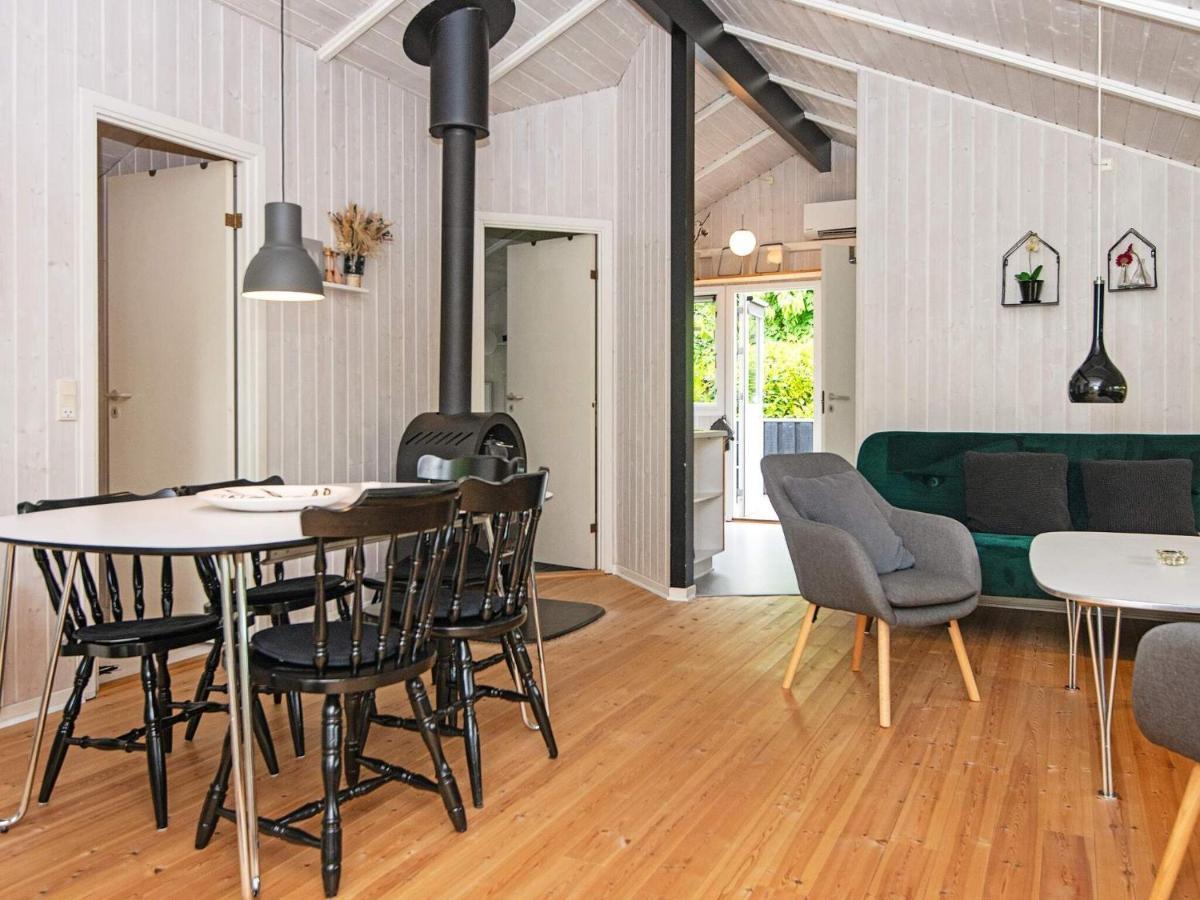 5 Person Holiday Home In B Rkop Egeskov  Kültér fotó