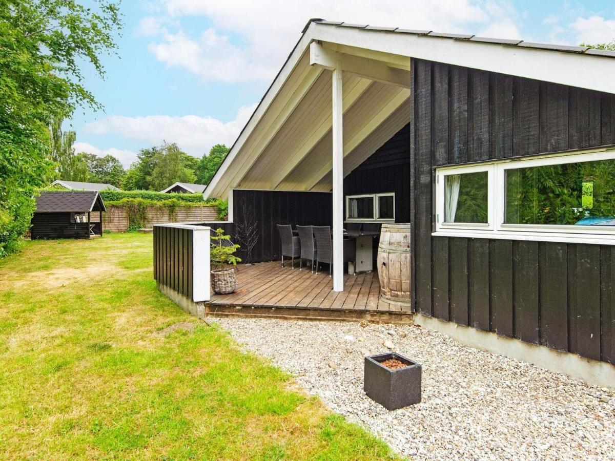 5 Person Holiday Home In B Rkop Egeskov  Kültér fotó